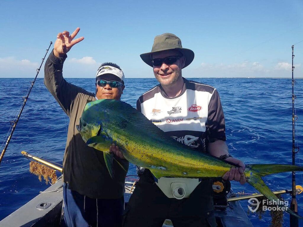 5 BEST Cancun Fishing Charters: Calendar & Prices [2024]