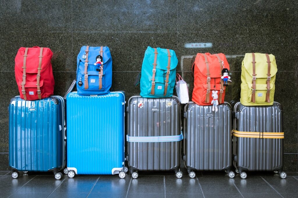 luggage, suitcases, baggage-933487.jpg